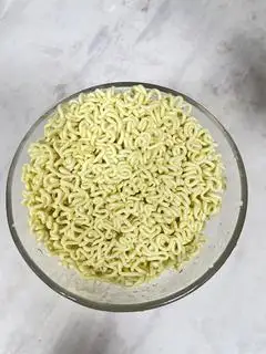 Hình ảnh thêm mỳ