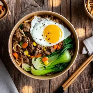 mì trộn indomie bò xào trứng - 89.000 ₫ tại Mì Trộn Idomie Únu - Nguyễn Duy