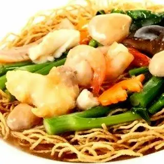 Hình ảnh Mì giòn xào bò cải