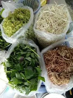 rau thêm ( bún riêu ) - 7.000 ₫ tại Bún Riêu Cua Ốc 66 - Trần Bình Trọng