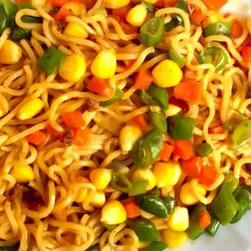 Hình ảnh Mì trộn rau củ