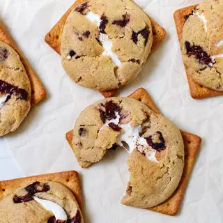S’more Cookie  - 28.000 ₫ tại Nú Nu - Tàu hũ Singapore & Bánh ngọt