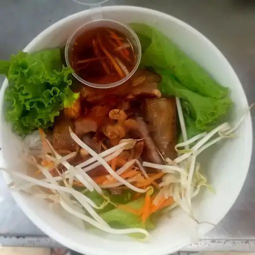Bún Đặc Biệt - 54.000 ₫ tại Quán Cô Tám - Bún Riêu & Bún Thịt Nướng - Đình Phong Phú