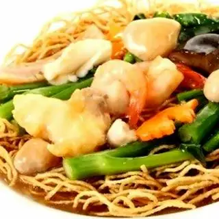 Mì giòn xào thập cẩm - 60.000 ₫ tại Ông Mập - Cơm Chiên Bò Lúc Lắc - Trần Não