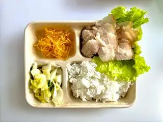 Cơm thịt luộc mắm thái - 55.000 ₫ tại AHAHA - Cơm văn phòng & nước ép - Cách Mạng Tháng Tám