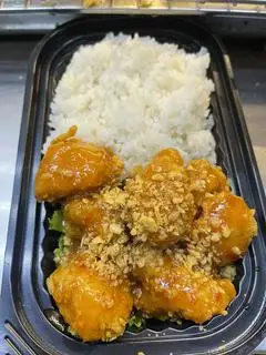 Cơm Gà Viên Tắm Xốt(Kèm 1 CoCa) - 53.000 ₫ tại Úc Dế - Gà Rán, Cơm Gà & Tacos - Phan Văn Hớn