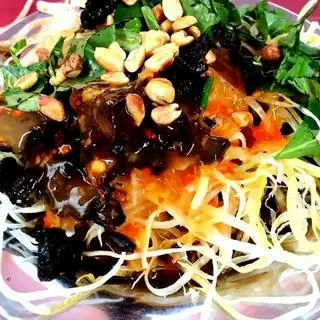 Gỏi khô bò - 50.000 ₫ tại Cô Hương - Gỏi Khô Bò & Bánh Tráng Trộn - Lê Văn Duyệt