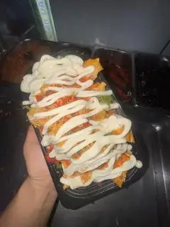 Hình ảnh Bánh Mì Nướng thập cẩm 2 bánh + trứng cút