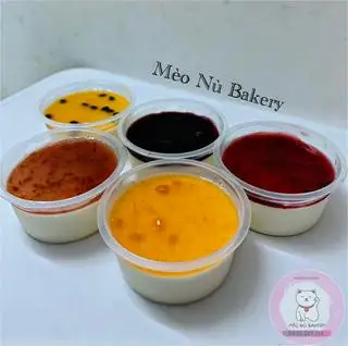 Dâu - 15.000 ₫ tại Mèo Nù Bakery - Bánh Ngọt & Tráng Miệng - Hoàng Hoa Thám