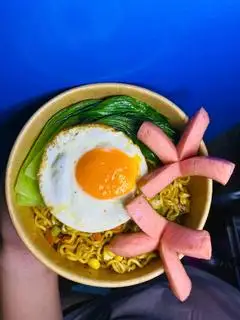 Indomie trứng xúc xích ( ẢNH THẬT QUÁN CHỤP) - 42.000 ₫ tại Min Food Mì Trộn, Ăn Vặt Và Cà Phê - Đường 17