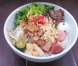 Hình ảnh Bún trộn suất đặc biệt