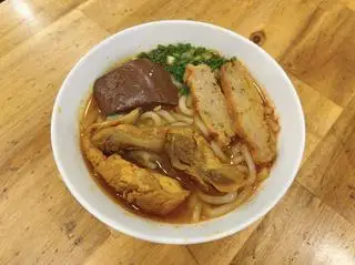 Hình ảnh Bánh canh đỏ sườn heo