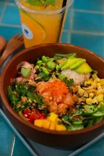 Hình ảnh Salmon Poke Bowl - Cơm Cá Hồi “Ức” 
