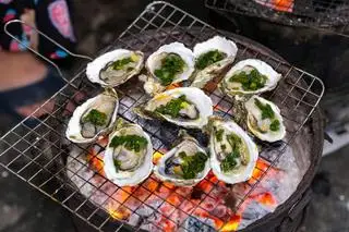 Hình ảnh Hàu Nướng mỡ hành 6 con