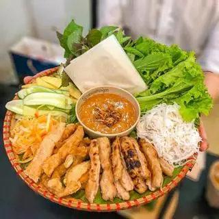 Nem Nướng Nha Trang + Nem Chua Rán + Trà Tắc - 69.000 ₫ tại Nem Nướng Nha Trang Since 1982 - Hẻm Bến Chương Dương