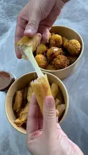 Hình ảnh Nem giòn phô mai (Chín)