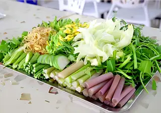 Rau thêm Lẩu cá bóp/Thái - 35.000 ₫ tại Tiệm Luynh Lẩu - Lẩu Gà Lá É Phú Yên - Phạm Văn Đồng