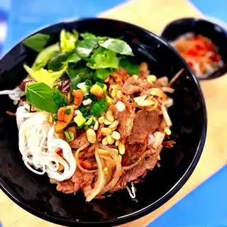 Bún thịt bò xào - 45.000 ₫ tại Bánh Mì Chảo 157 - Dương Bá Trạc