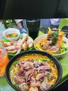 Hình ảnh Mỳ Thập Cẩm ( ốc bươu , trứng non , mọc , bò,  tim cật) 