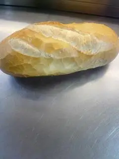 bánh mì không  - 5.000 ₫ tại Bánh Mì Hà Nội Thiên Phúc - Ung Văn Khiêm