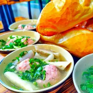 Bánh mì xíu mại chén Đà Lạt - 40.000 ₫ tại Bánh Tráng Nướng Bé Lùn - Đường Số 79