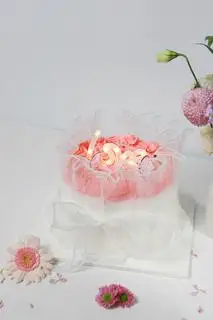 Hình ảnh Bánh kem đèn chữ love đẹp 20/10