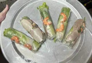 Hình ảnh Combo 10 cuốn tôm thịt