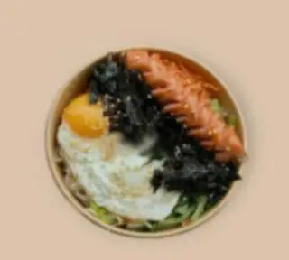 Hình ảnh Cơm trộn xúc xích