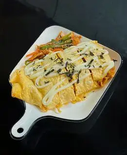 Trứng Cuộn Mì Trộn Hàn Quốc  - 100.000 ₫ tại Tiệm Bánh Trân Trân - Bánh Tráng Trứng Cuốn Bơ & Bánh Tráng Lụi - Tôn Thất Thuyết