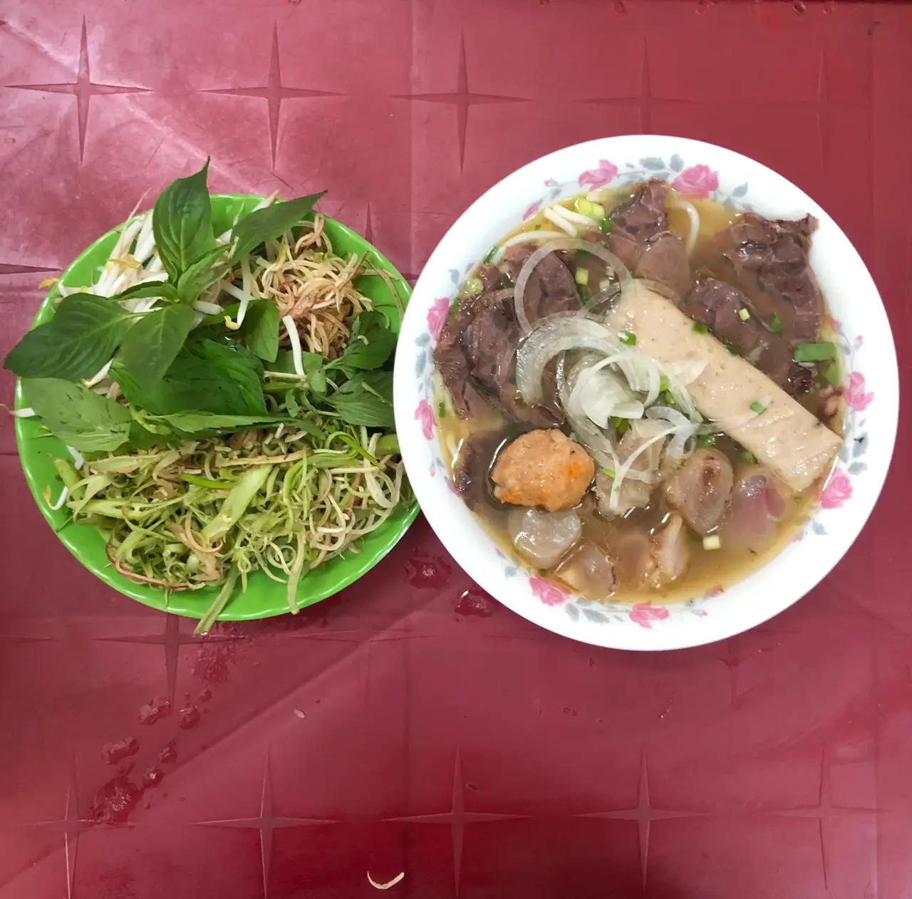 Bún bò Huế đặc biệt - không giò - 73.000 ₫ tại Đông Ba - Bún Bò Huế - Cao Lỗ