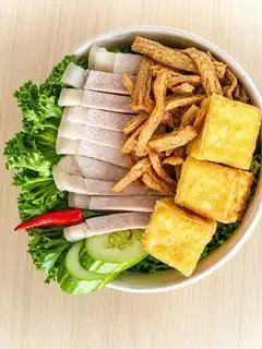 Hình ảnh Bún nước tương Thịt luộc - Ðậu hủ - Sườn non chay
