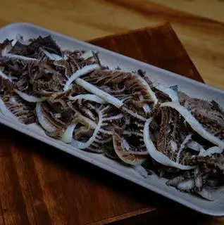 Lá sách đen 028 黑千层 - 100.000 ₫ tại THE ZING Lẩu & Nướng Trung Hoa - Đề Thám