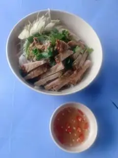 Bún chả cá khô - 40.000 ₫ tại Quán Hoàng - Bánh Canh Chả Cá, Bánh Mì Chả Cá & Bánh Mì Ốp La - Lý Thường Kiệt