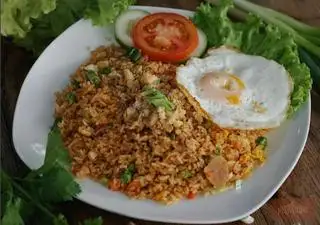 Hình ảnh Cơm rang trứng ốp la(có tóp mỡ)