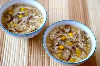 Hình ảnh soup gà đặc biệt