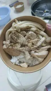 Hình ảnh Cơm nấm xào thịt