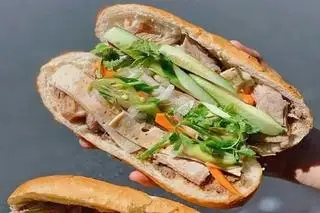 Hình ảnh Bánh Mì Khách Tự Mix Đồ 