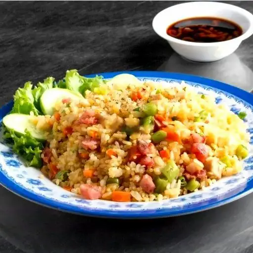 Cơm chiên dương châu - 40.000 ₫ tại Cơm Gà Xối Mỡ 491 - Nguyễn Đình Chiểu