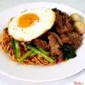 Mì xào bò trứng - 67.000 ₫ tại Cà Pháo - Nui Xào & Mì Trộn - Nguyễn Trãi