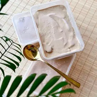 Kem dừa cafe 1/2kg - 200.000 ₫ tại Kem Dừa Côn Đảo 480 - Nguyễn Thị Định 