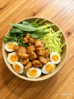 Hình ảnh Bánh tráng phơi sương trộn tóp mỡ , trứng lòng đào 