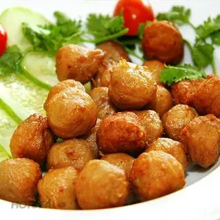 Bò viên chiên - 13.000 ₫ tại Ký Ức Tuổi Thơ - Cá Viên Chiên & Bắp Rang Bơ - Vườn Lài