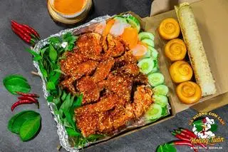 Hình ảnh 1 Gà Nướng Muối Ớt + 1 Cơm Lam + 4 Bánh Bao 