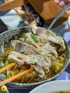 Hình ảnh hủ tiếu khô xương sụn thập cầm 