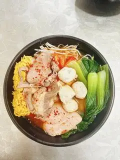 Hình ảnh Mì bò mọc cật chua cay