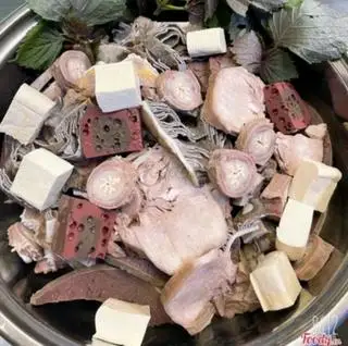 Lẩu bò vừa - 300.000 ₫ tại Lẩu Bò Phương Dung - Trần Văn Đang