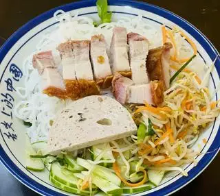 Bún Mắm Nêm Heo Quay Chả - 62.000 ₫ tại Món Ngon Xứ Huế - Hoàng Hoa Thám