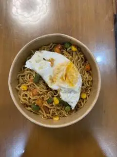 Hình ảnh Mì trộn trứng