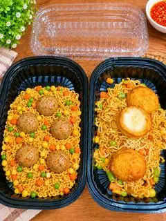 Combo Mì Trộn Bò Viên Sốt Chua Ngọt + Mì Trộn Đậu Hủ Phô Mai Ngon - 120.000 ₫ tại Mì Trộn Indomie Chang Chang - Vạn Kiếp