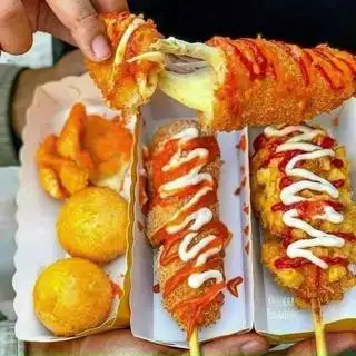 Hotdog Xúc Xích phô mai - 22.000 ₫ tại Gà Ủ Muối & Trà Chanh 99 - Đường 297